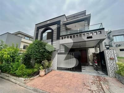 9.5 Marla House Slightly Used For Sale 9.5 Marla House Slightly Used For Sale