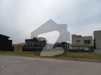 11 MARLA SOLID LAND PLOT FOR SALE