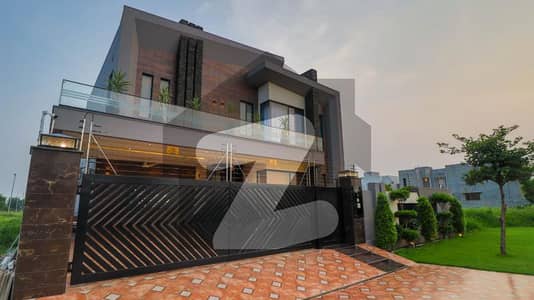 ڈی ایچ اے فیز 7 ڈیفنس (ڈی ایچ اے),لاہور میں 4 کمروں کا 10 مرلہ مکان 6.5 کروڑ میں برائے فروخت۔