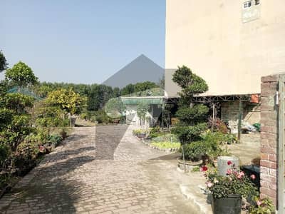 ائیرپورٹ روڈ لاہور میں 4 کنال کمرشل پلاٹ 51.7 کروڑ میں برائے فروخت۔