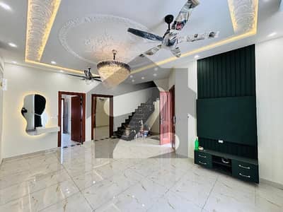 سٹی ہاؤسنگ سوسائٹی گوجرانوالہ میں 5 کمروں کا 10 مرلہ مکان 1.0 لاکھ میں کرایہ پر دستیاب ہے۔