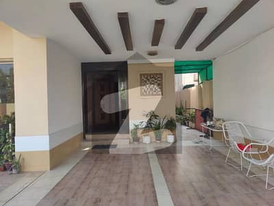 ڈی ایچ اے فیز 3 - بلاک ڈبلیو فیز 3,ڈیفنس (ڈی ایچ اے),لاہور میں 3 کمروں کا 1 کنال بالائی پورشن 1.3 لاکھ میں کرایہ پر دستیاب ہے۔