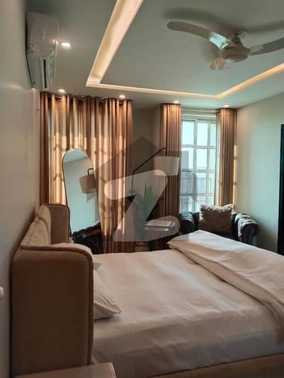 1800 Square Feet 3 Bedrooms Apartment For Rent In DHA Phase 8 Ex Air Avenue - Facing Park