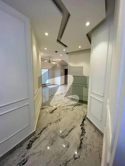 عسکری 11 ۔ سیکٹر بی اپارٹمنٹس عسکری 11,عسکری,لاہور میں 3 کمروں کا 12 مرلہ فلیٹ 5.33 کروڑ میں برائے فروخت۔