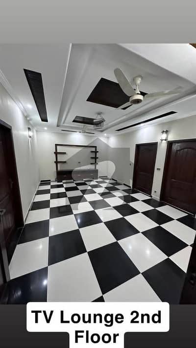 فیصل ٹاؤن ۔ بلاک ڈی فیصل ٹاؤن,لاہور میں 5 کمروں کا 7 مرلہ مکان 4.65 کروڑ میں برائے فروخت۔