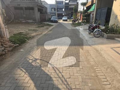 گیریژن ہومز لاہور میں 12 مرلہ مکان 4.4 کروڑ میں برائے فروخت۔ گیریژن ہومز لاہور میں 12 مرلہ مکان 4.4 کروڑ میں برائے فروخت۔