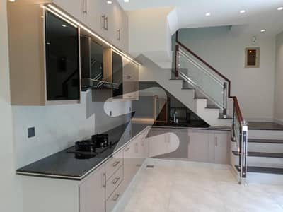 پارک ویو سٹی ۔ روز بلاک پارک ویو سٹی,لاہور میں 6 کمروں کا 6 مرلہ مکان 3.5 کروڑ میں برائے فروخت۔ پارک ویو سٹی ۔ روز بلاک پارک ویو سٹی,لاہور میں 6 کمروں کا 6 مرلہ مکان 3.5 کروڑ میں برائے فروخت۔