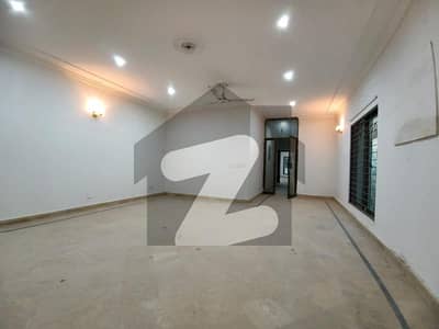 30 Marla House Available For Rent For Rent In Gulberg For Residence & Office