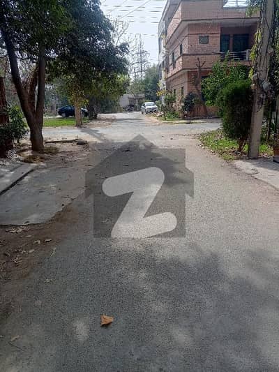 10مرلہ پلاٹ برائے سیل خیابان آمین لاھور