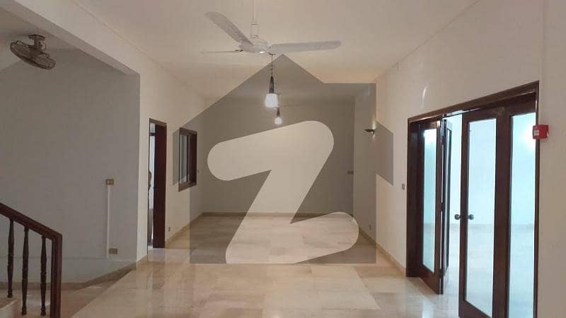 کلفٹن ۔ بلاک 5 کلفٹن,کراچی میں 5 کمروں کا 4 کنال مکان 10.0 لاکھ میں کرایہ پر دستیاب ہے۔ کلفٹن ۔ بلاک 5 کلفٹن,کراچی میں 5 کمروں کا 4 کنال مکان 10.0 لاکھ میں کرایہ پر دستیاب ہے۔