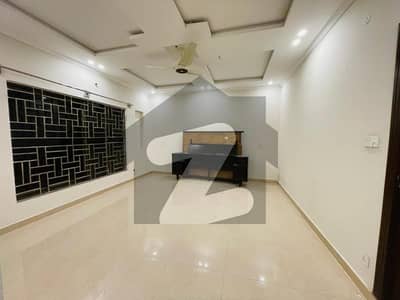 10 Marla Good Condition Upper Portion For Rent