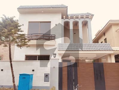10 Marla Fully Renovated 5 Bedroom Double Unit House