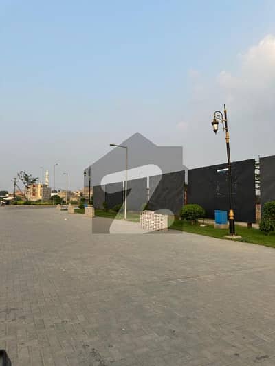 5.5 MARLA CORNER COMMERCIAL PLOT ON PRIME LOCATION FOR SALE IN UNION GREEN COLLEGE ROAD LAHORE.