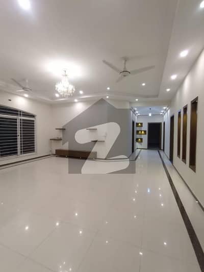 بحریہ ٹاؤن فیز 4 بحریہ ٹاؤن راولپنڈی,راولپنڈی میں 3 کمروں کا 1 کنال بالائی پورشن 1.4 لاکھ میں کرایہ پر دستیاب ہے۔