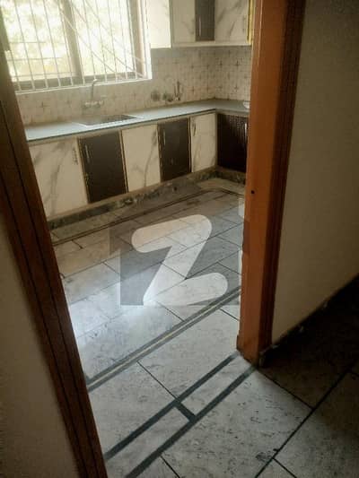 ائیرپورٹ ہاؤسنگ سوسائٹی - سیکٹر 2 ائیرپورٹ ہاؤسنگ سوسائٹی,راولپنڈی میں 7 کمروں کا 12 مرلہ مکان 1.5 لاکھ میں کرایہ پر دستیاب ہے۔