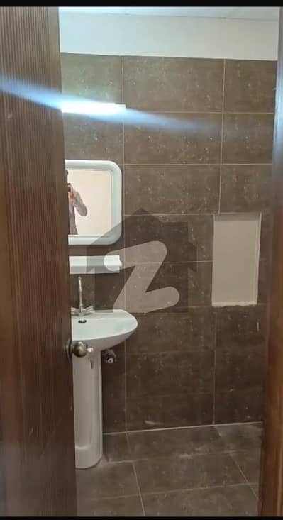 فلکناز ٹوئن ٹاور گلزارِ ہجری,سکیم 33,کراچی میں 2 کمروں کا 5 مرلہ فلیٹ 1.46 کروڑ میں برائے فروخت۔