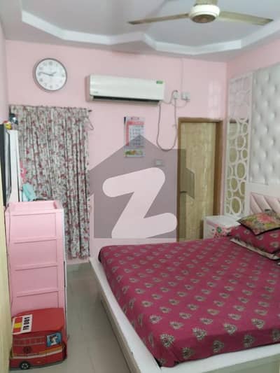 یونیورسٹی روڈ کراچی میں 3 کمروں کا 5 مرلہ فلیٹ 80.0 لاکھ میں برائے فروخت۔