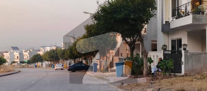 بحریہ انکلیو - سیکٹر این بحریہ انکلیو,بحریہ ٹاؤن,اسلام آباد میں 3 کمروں کا 5 مرلہ مکان 75.0 ہزار میں کرایہ پر دستیاب ہے۔