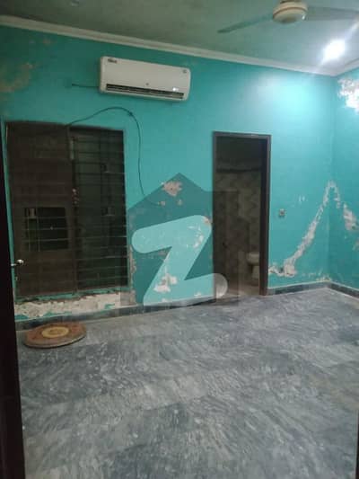 پنجاب سمال انڈسٹریز کالونی لاہور میں 2 کمروں کا 7 مرلہ مکان 56.0 ہزار میں کرایہ پر دستیاب ہے۔