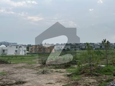 گلبرگ ریزیڈنشیا - ڈی مرکز گلبرگ ریزیڈنشیا,گلبرگ,اسلام آباد میں 10 مرلہ کمرشل پلاٹ 6.75 کروڑ میں برائے فروخت۔