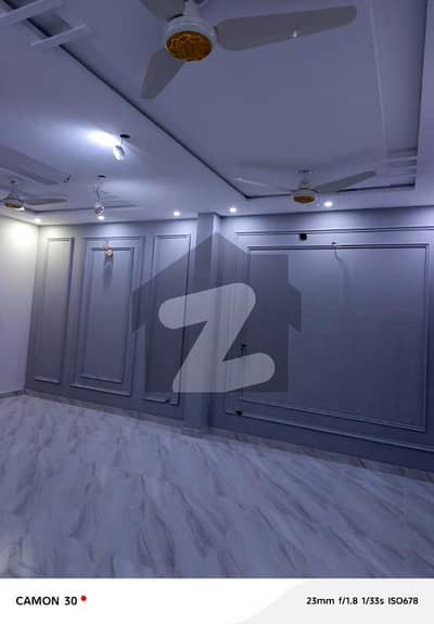 ایڈن بولیوارڈ ہاؤسنگ سکیم کالج روڈ,لاہور میں 2 کمروں کا 5 مرلہ بالائی پورشن 50.0 ہزار میں کرایہ پر دستیاب ہے۔