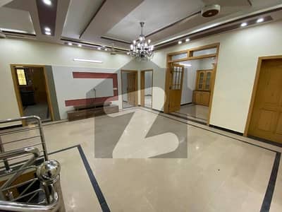 10 Marla (35x70) Beautiful Like New Upper Portion For Rent In G-13/2 Islamabad