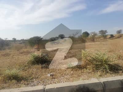 1 Kanal Corner Plot For Sale
