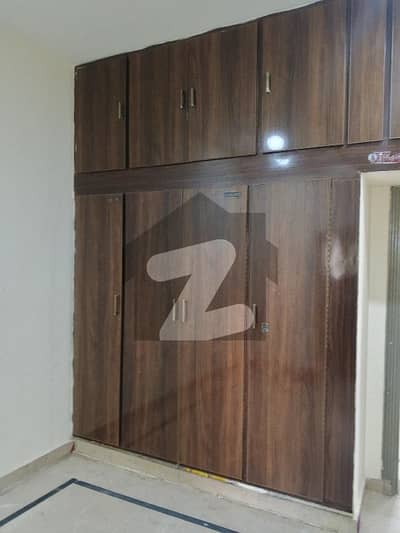 آئی ۔ 11 اسلام آباد میں 2 کمروں کا 6 مرلہ زیریں پورشن 75.0 ہزار میں کرایہ پر دستیاب ہے۔