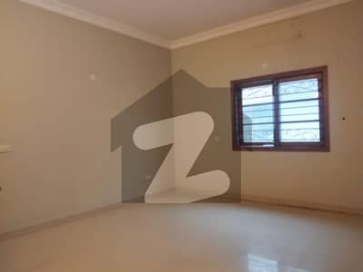 500Sq Yards Well Maintained Bungalow