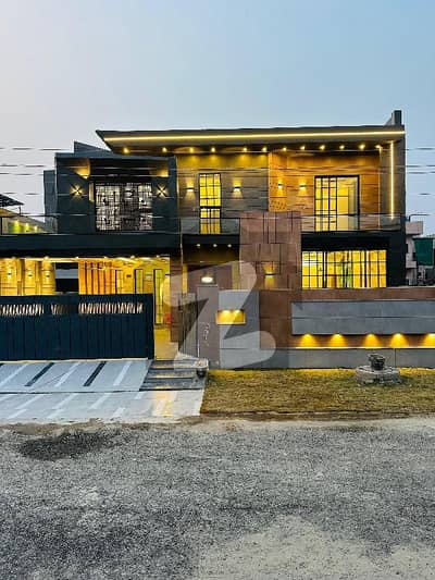 1 KANAL BRAND NEW HOUSE DOUBLE STOREY FOR SALE VALANCIA HOUSING SOCIETY LAHORE