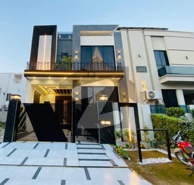 سٹی ہاؤسنگ سوسائٹی گوجرانوالہ میں 4 کمروں کا 5 مرلہ مکان 2.2 کروڑ میں برائے فروخت۔