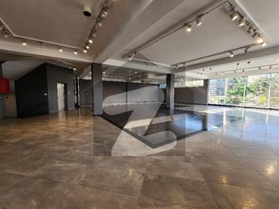 جوہر ٹاؤن لاہور میں 2 کنال عمارت 15.0 لاکھ میں کرایہ پر دستیاب ہے۔