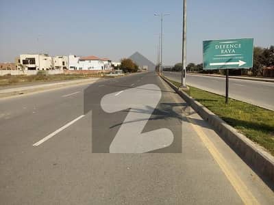 ڈی ایچ اے فیز 7 - بلاک آر فیز 7,ڈیفنس (ڈی ایچ اے),لاہور میں 1 کنال رہائشی پلاٹ 4.65 کروڑ میں برائے فروخت۔