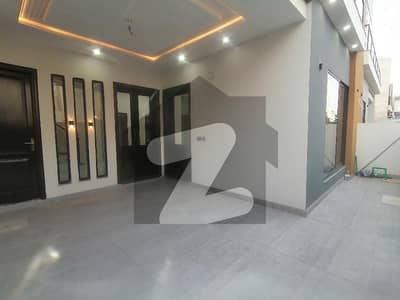 واپڈا ٹاؤن فیز 1 واپڈا ٹاؤن,ملتان میں 3 کمروں کا 5 مرلہ مکان 65.0 ہزار میں کرایہ پر دستیاب ہے۔