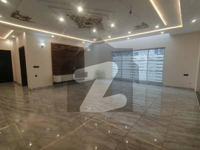 Prime Location Wapda Town Phase 1 House Sized 7 Marla