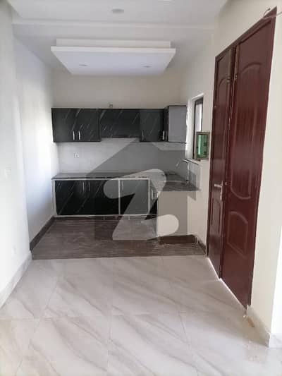 واپڈا ٹاؤن فیز 1 واپڈا ٹاؤن,ملتان میں 2 کمروں کا 10 مرلہ بالائی پورشن 65.0 ہزار میں کرایہ پر دستیاب ہے۔