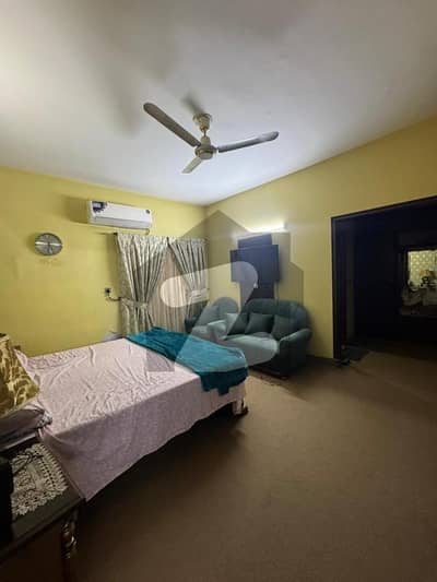 ڈی ایچ اے فیز 4 - بلاک ڈیڈی فیز 4,ڈیفنس (ڈی ایچ اے),لاہور میں 4 کمروں کا 10 مرلہ مکان 4.5 کروڑ میں برائے فروخت۔