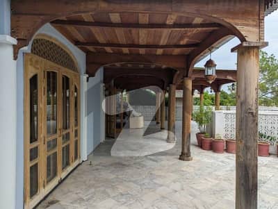 ایف ۔ 7 اسلام آباد میں 4 کمروں کا 1 کنال مکان 33.5 کروڑ میں برائے فروخت۔