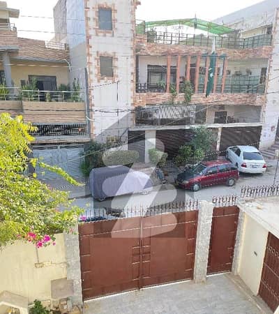 Ready To Buy A House 600 Square Yards In Gulistan-e-Jauhar - Block 3