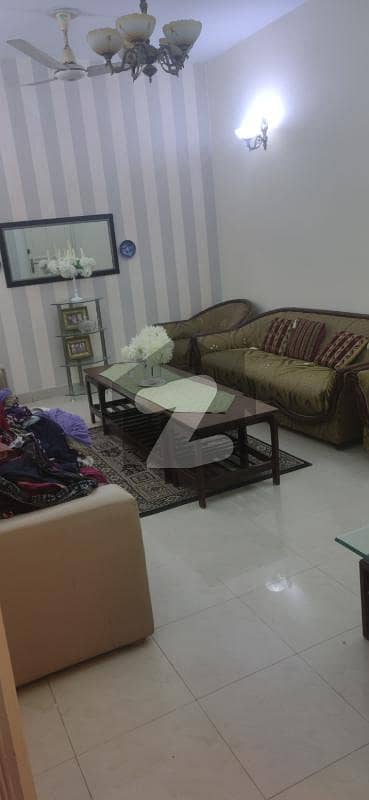 ڈی ایچ اے فیز 4 ڈی ایچ اے ڈیفینس,کراچی میں 3 کمروں کا 5 مرلہ فلیٹ 1.8 کروڑ میں برائے فروخت۔