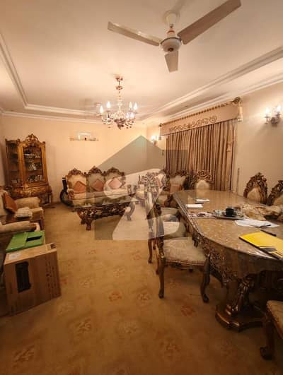 1000 Square Yard Fully Furnished Bungalow Available For Rent