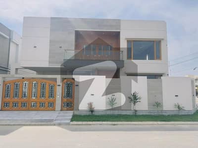 500 YARDS BRAND NEW BUNGALOW FOR SALE AT DHA PHASE 8