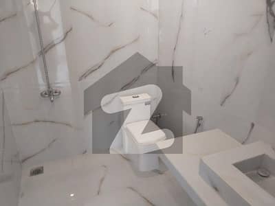 سینٹرل پارک ہاؤسنگ سکیم لاہور میں 5 کمروں کا 12 مرلہ مکان 3.15 کروڑ میں برائے فروخت۔