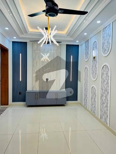 A Prime Location 10 Marla House Has Landed On Market In Central Park - Block A Of Lahore