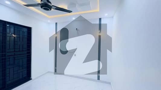 Buy A Facing Park House Of 10 Marla In Central Park - Block G