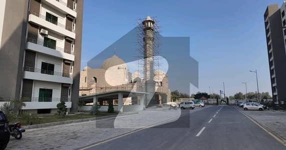 عسکری 10 - سیکٹر ایس عسکری 10,عسکری,لاہور میں 4 کمروں کا 13 مرلہ فلیٹ 4.25 کروڑ میں برائے فروخت۔