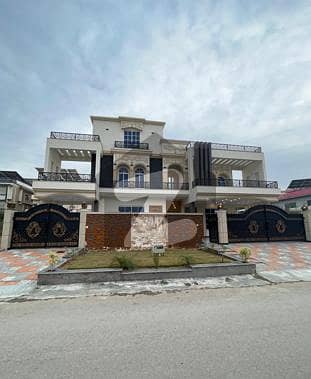 60*100 1.5 Kanal Brand new Royal House For Sale In G-14/4 Islamabad