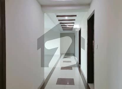 عسکری 11 عسکری,لاہور میں 3 کمروں کا 10 مرلہ فلیٹ 3.15 کروڑ میں برائے فروخت۔