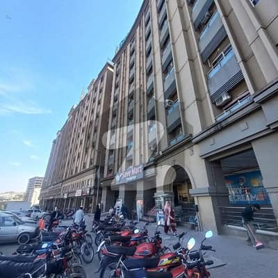 1700 Sqft 2 Bed Good Condition Big Apartment Available For Rent