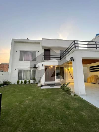 اے ڈبلیو ٹی فیز 2 اے ڈبلیو ٹی آرمی ویلفیئر ٹرسٹ,رائیونڈ روڈ,لاہور میں 4 کمروں کا 1 کنال مکان 5.3 کروڑ میں برائے فروخت۔